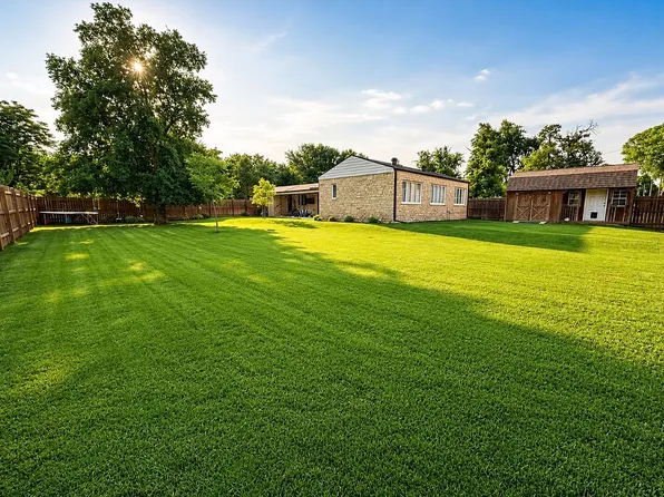1515 Avenue F, Gothenburg, NE 69138