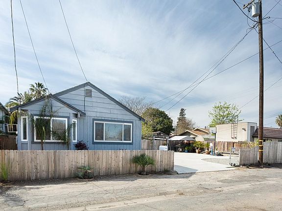 2nd image of 824 Orange St