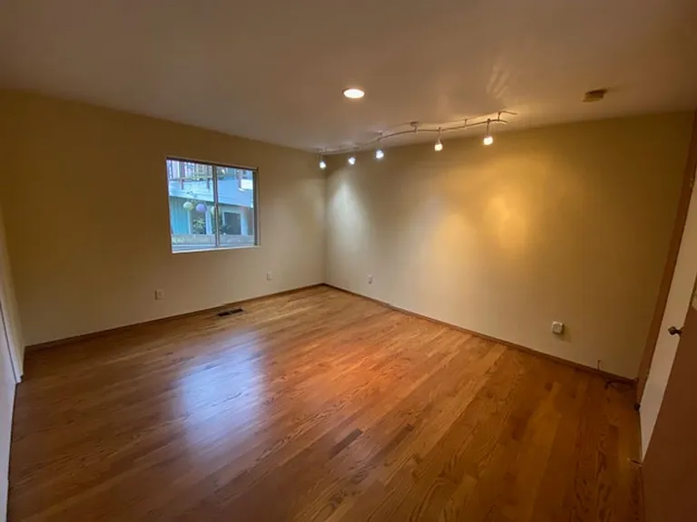 835 Seventeen Mile Dr — Photo 29