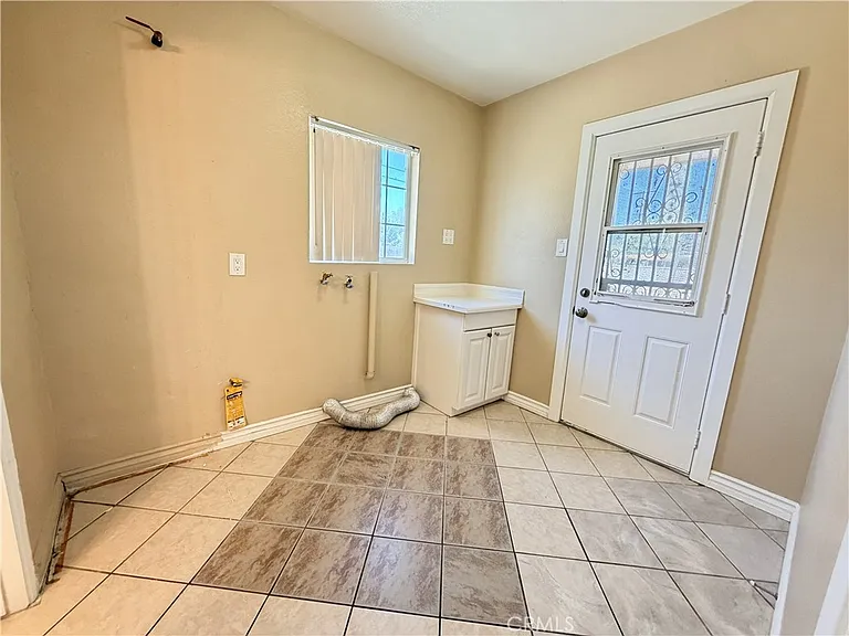 2820 Madison St — Photo 17
