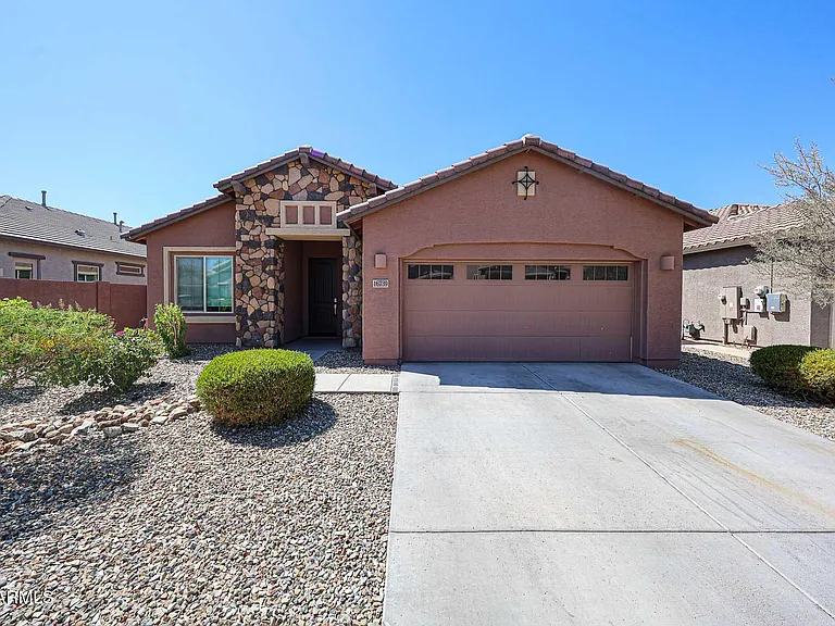 16739 W Sand Hills Rd — Photo 1