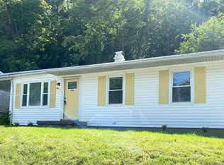 219 Sun Valley Dr, Saint Albans, WV 25177