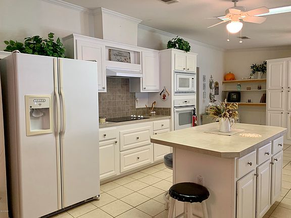 3rd image of 53 Elda Ln