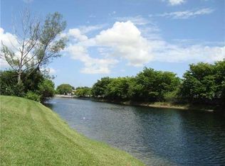7818 NW 60th St, Tamarac, FL 33321