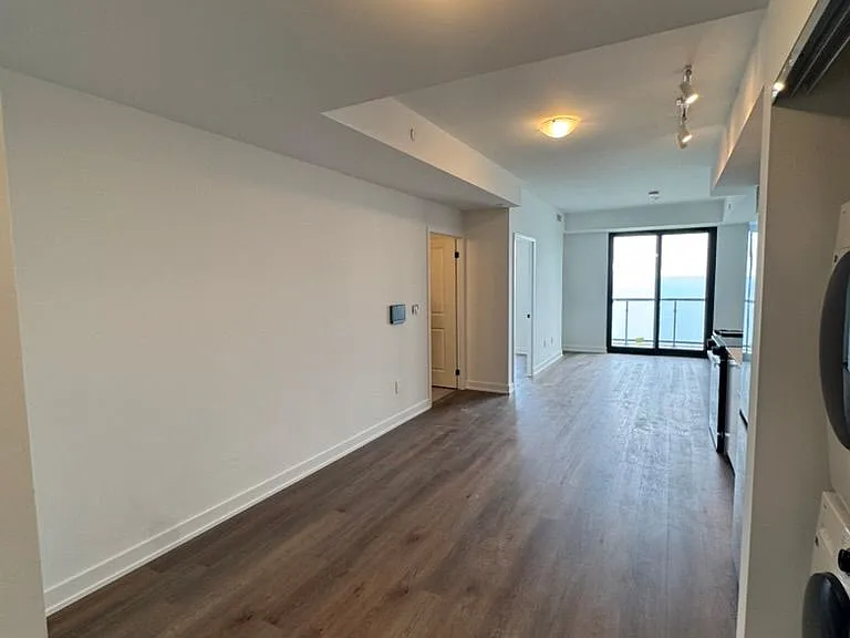 2075 Lakeshore Rd #2105 — Photo 14
