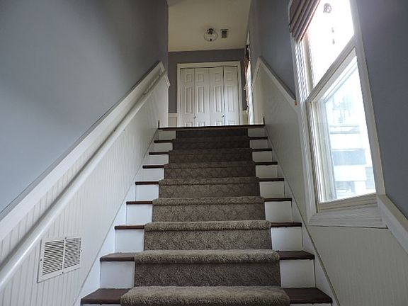 2nd image of 777 Victoria Dr #777