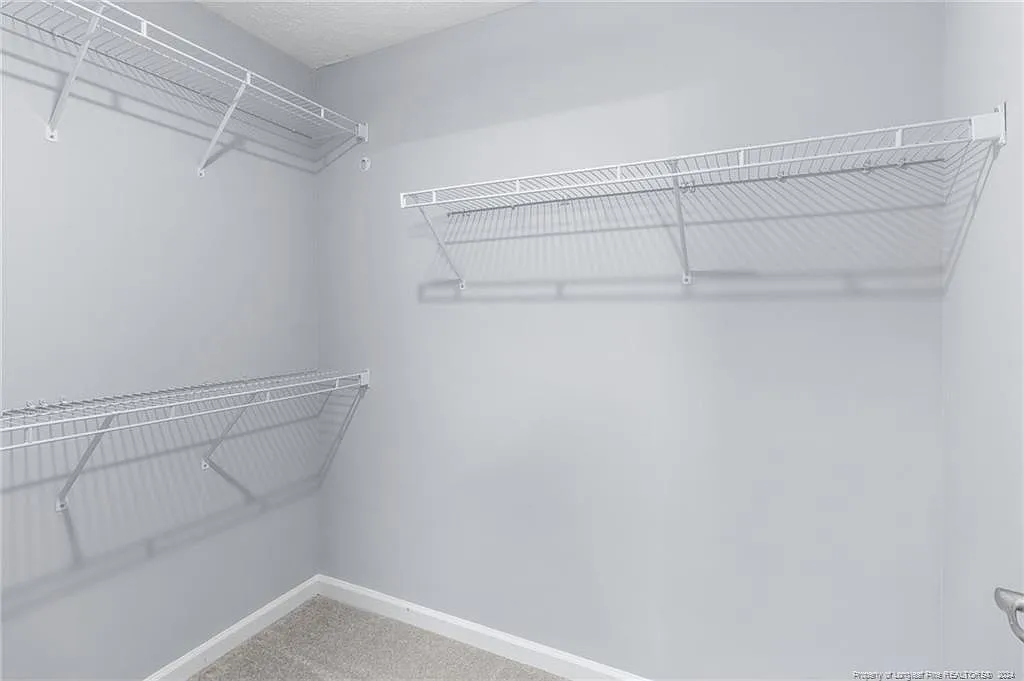 3 bed, 2.0 bath, 1367 sqft, $1,450 — Photo 4
