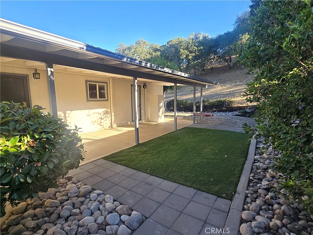 3 bed, 1248 sqft, $2,900 — Photo 3