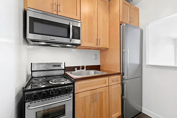 Rented by Compass | media 7