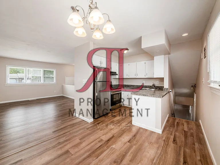 998 Hillery Rd — Photo 8