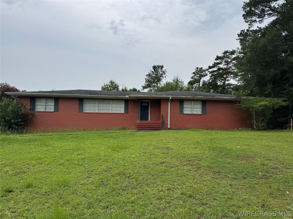 574 Davis St E, Elba, AL, Elba