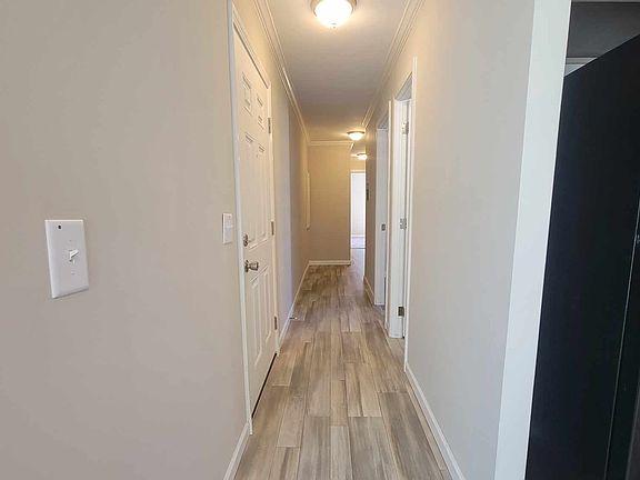5th image of 117 W Sourwood Dr