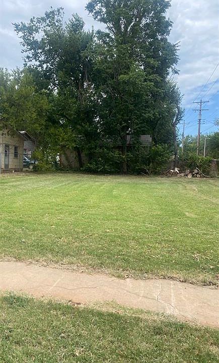 2nd image of 310 S Elm St #12