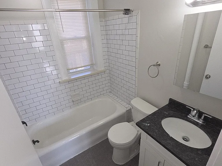 11 Seymour St #20 — Photo 12