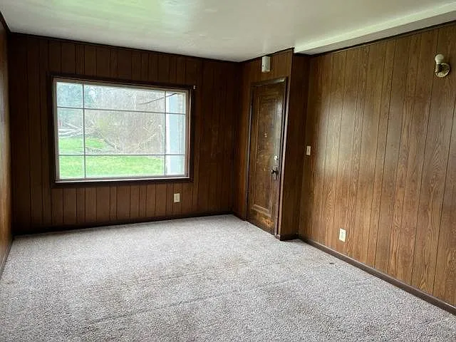 3 bed, 1.0 bath, $695 — Photo 4
