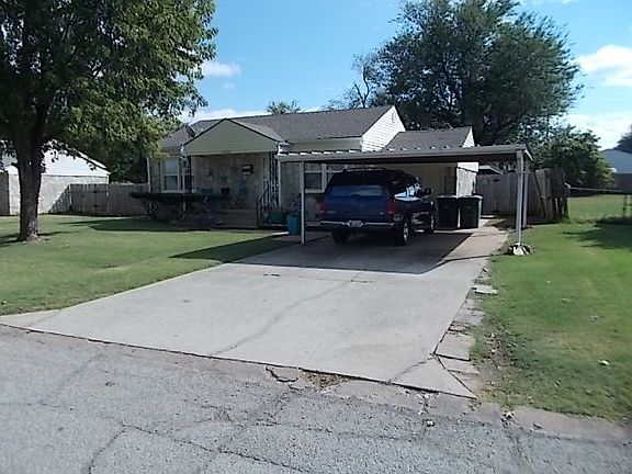 2nd image of 4516 SE 23rd St