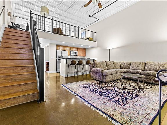 3rd image of 319 Campbell Ave SW APT 101