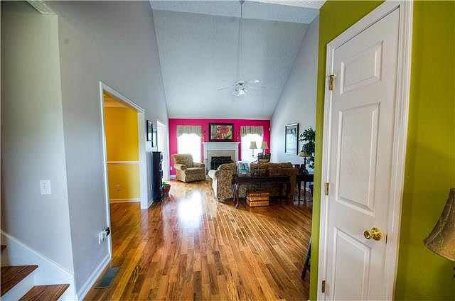 2nd image of 601 Shetland Dr