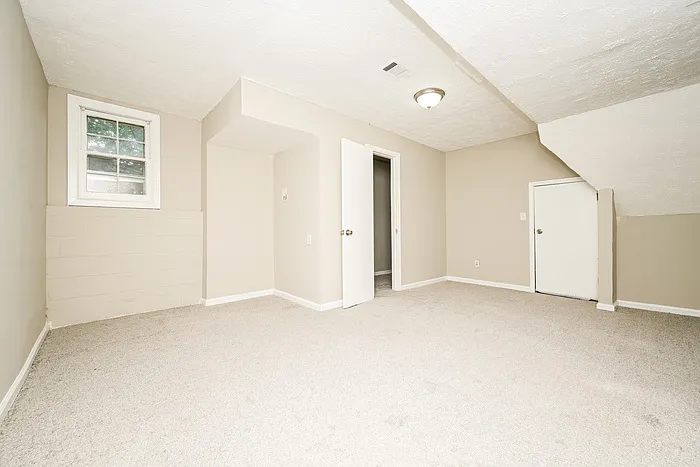 35 Knights Cir — Photo 14