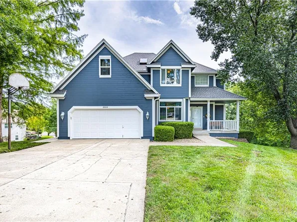 22808 E 28th Terrace Ct, Blue Springs, MO 64015
