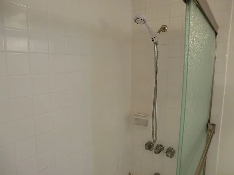 1710 Punahou St #605 — Photo 7