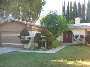 19410 Cohasset St, Reseda, CA 91335