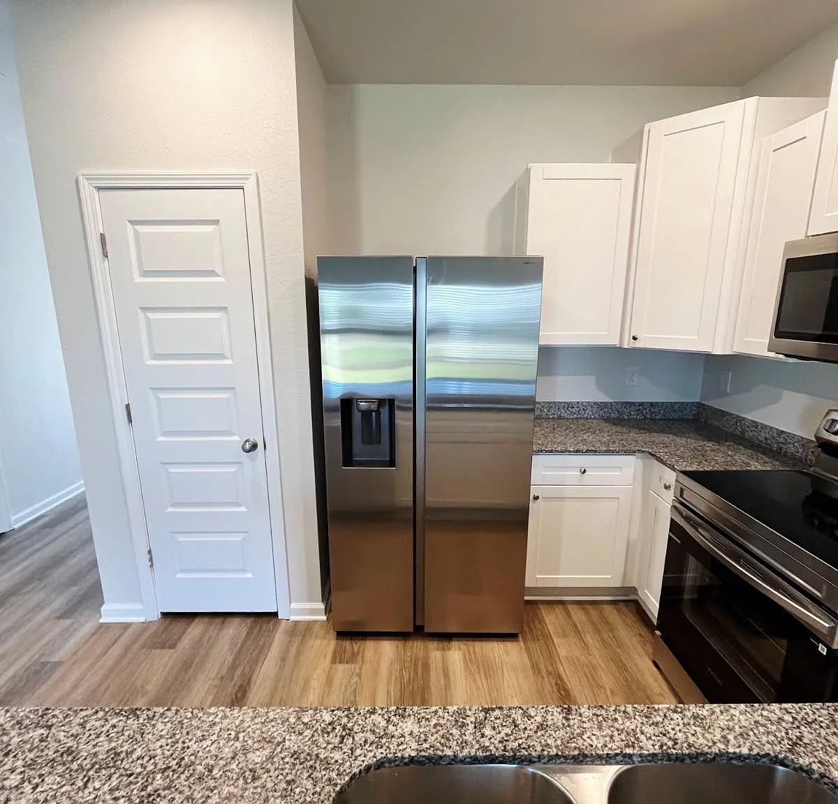 3 bed, 1484 sqft, $2,050 — Photo 3