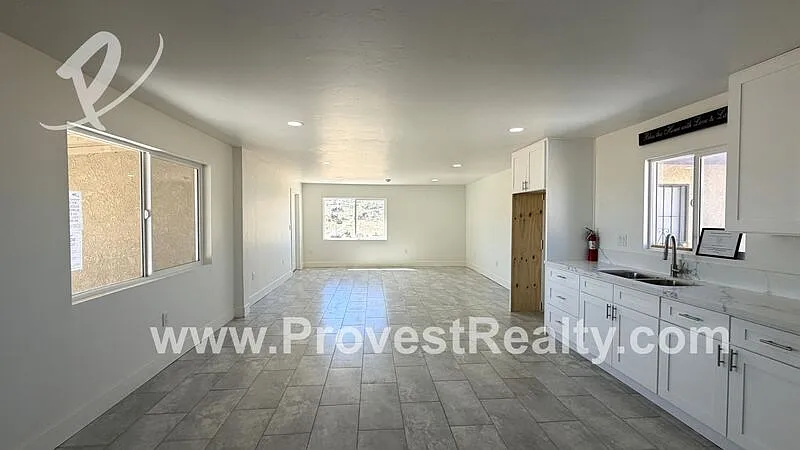4 bed, 2.0 bath, 1589 sqft, $2,450 — Photo 4