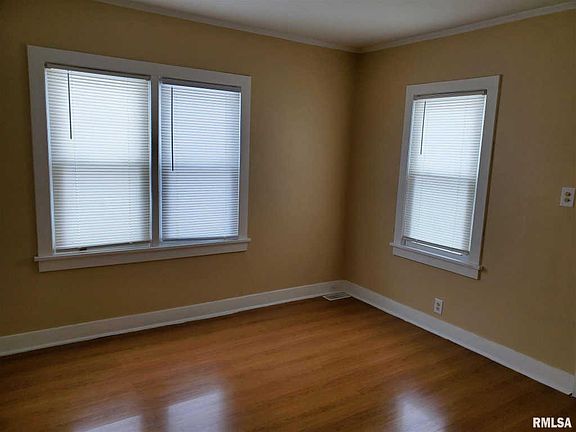 5th image of 4019 N Ashton Ave