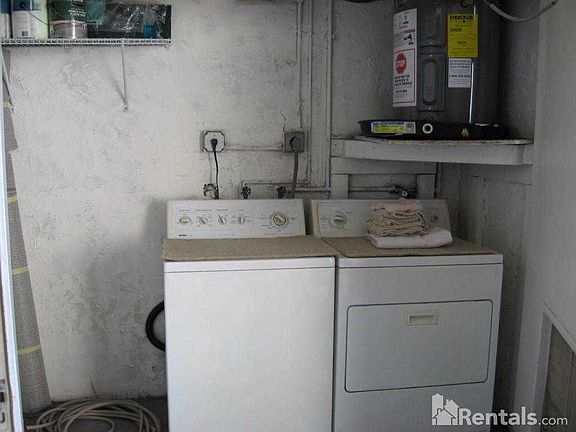 4th image of 20065 NE 3rd Ct APT 3