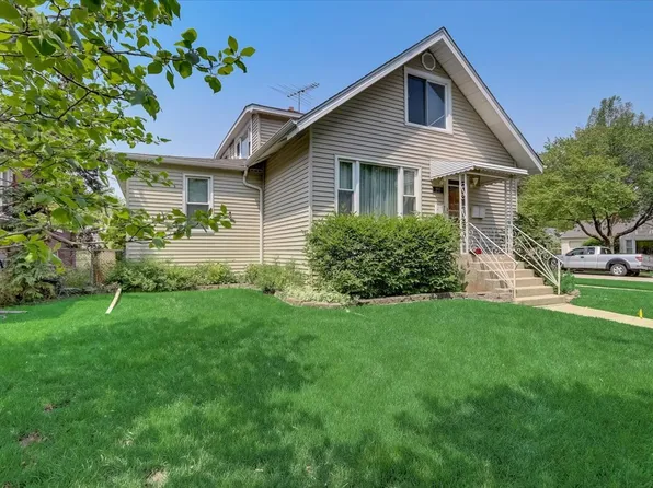 4000 Elm Ave, Brookfield, IL 60513