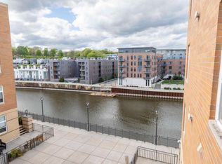 1925 N Water St APT 302, Milwaukee, WI 53202