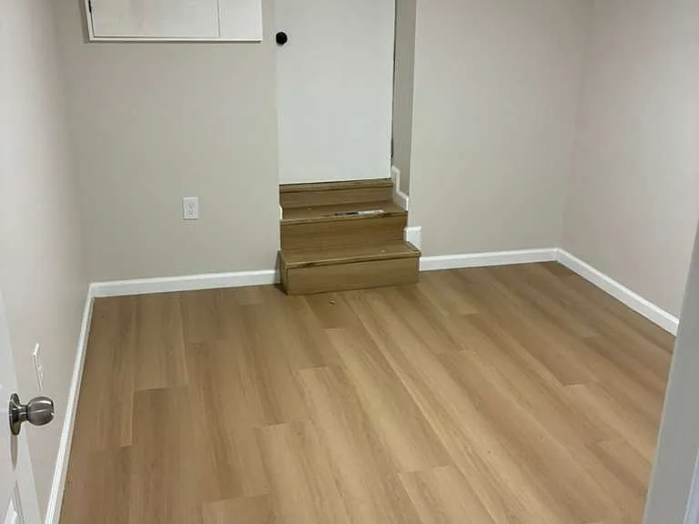 211 N Streeper St — Photo 12