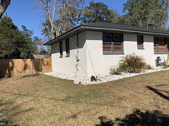 3rd image of 1312 McRee Dr