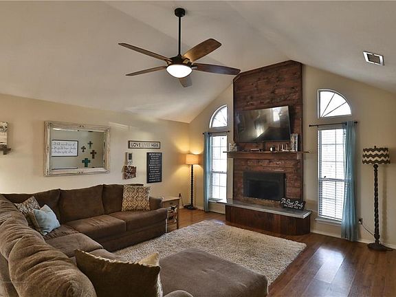 3rd image of 4434 Pamela Dr