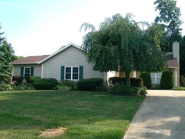 1st image of 487 Oak Hollow Dr