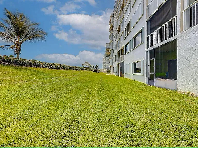 10102 S Ocean Dr #107 — Photo 31
