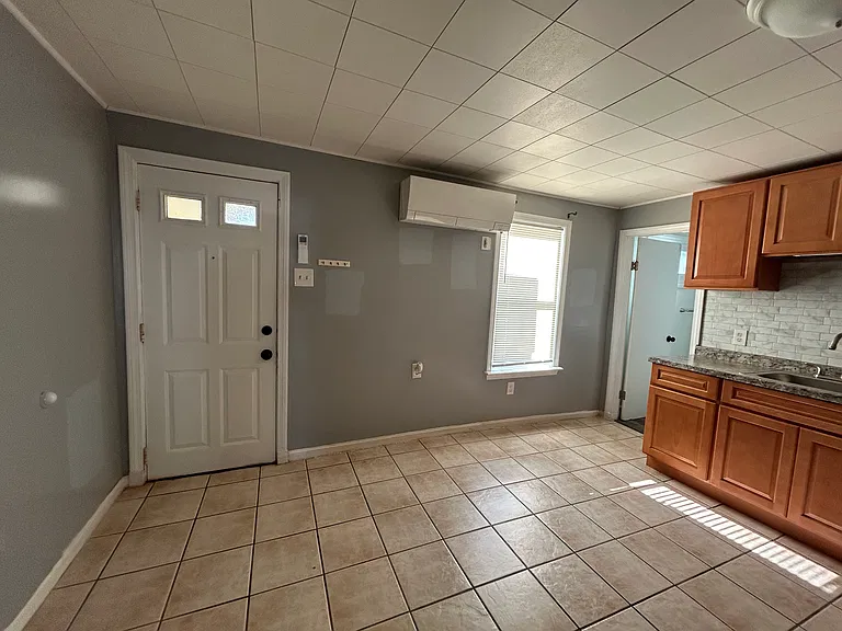 93 Whipple St #1 — Photo 3