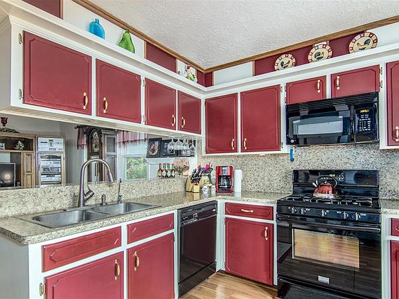 4th image of 11727 Alamo Dr