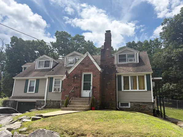 57 Swan Ave Floor 2, Worcester, MA 01602