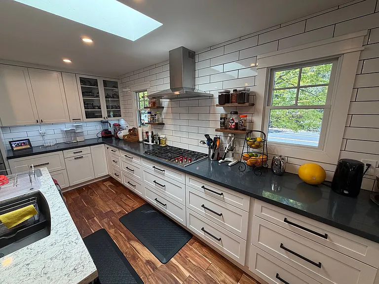 954 Acalanes Rd — Photo 6