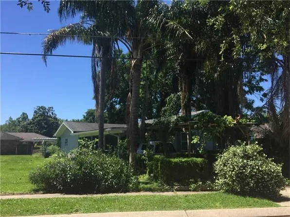 5004 Antonini Dr, Metairie, LA 70006