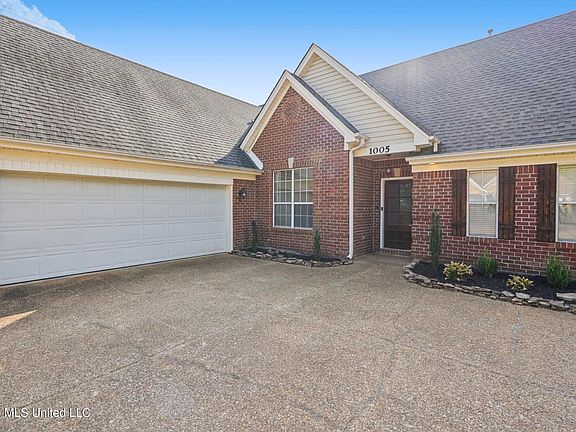 2nd image of 1005 Tara Dr