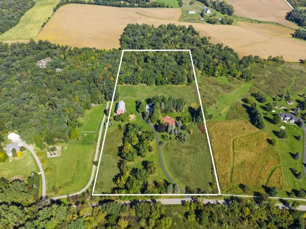 8456 Messerschmidt Dr, Verona, WI 53593