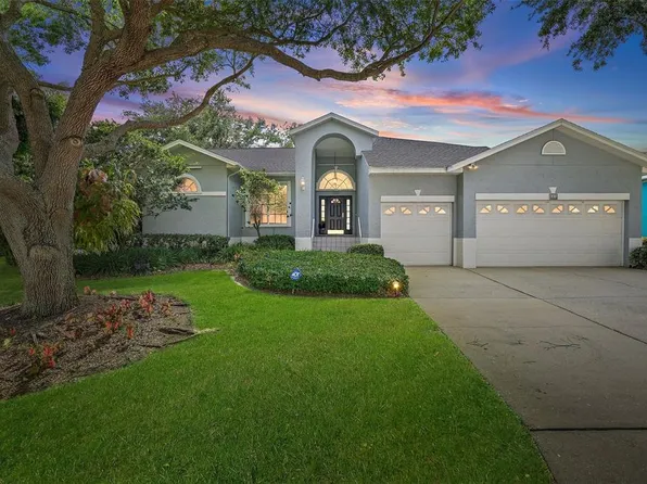 662 7th Ave N, Tierra Verde, FL 33715