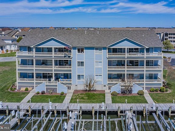 3rd image of 203 S Heron Dr #101D