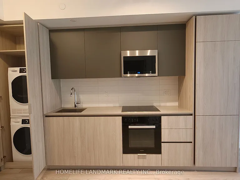400 King St W #2119 — Photo 6