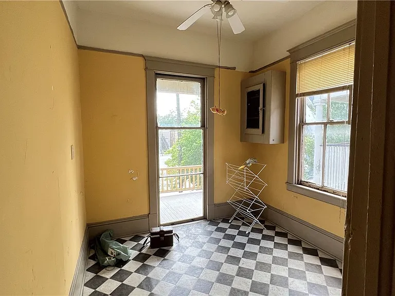 212 W Park Ave — Photo 5