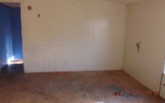 3rd image of 392 Royal Dr S