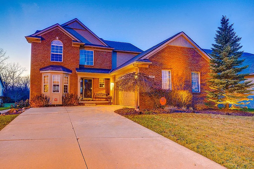7887 Shire Ln photo 1